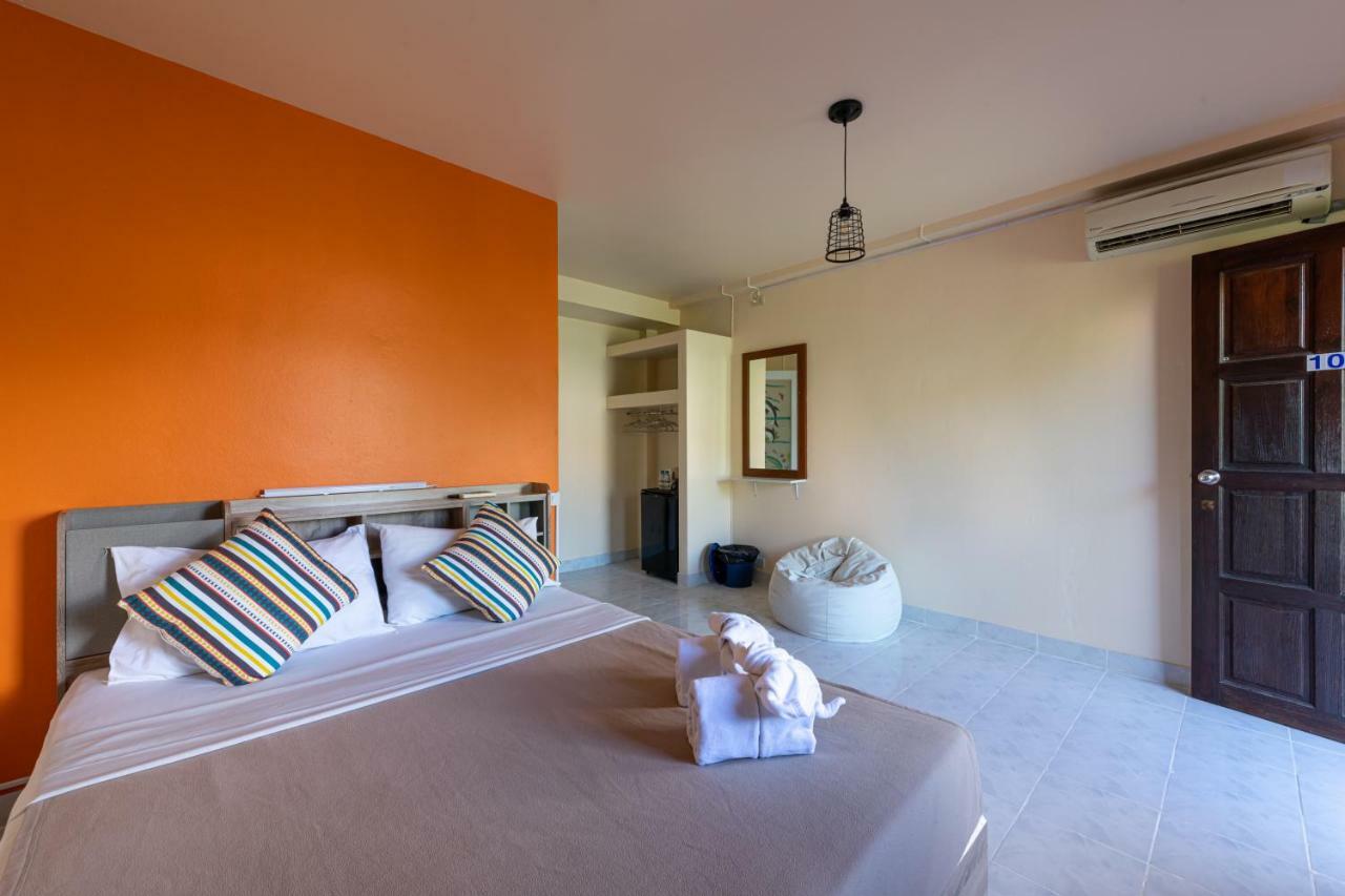 Mypatong Social Hostel Bagian luar foto